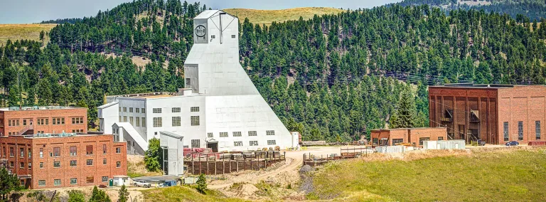 field_hero_image/0/title The Yates Shaft headframe