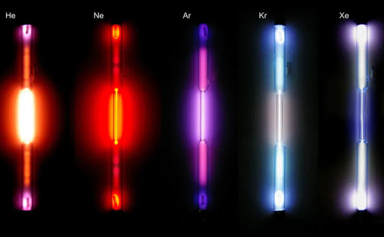 Glowing gas discharge tubes
