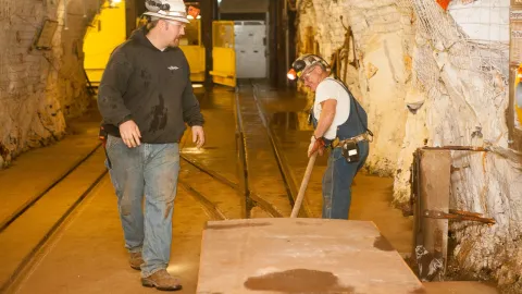 Infrastructure technicians working on the 4850.