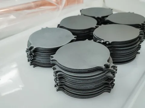 Tantalum discs