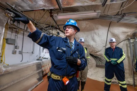 Dr. Jaret Heise leads a tour of the 4850 Level of SURF