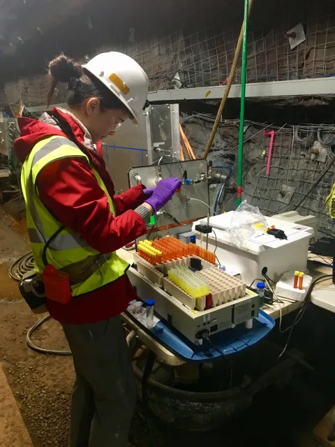 Zhang works underground