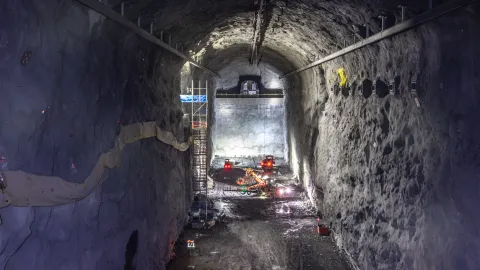 ●UNDA INVESTIGATION NDI: finding cracks in the system > Air Combat Command > Article