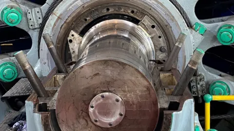 Ross Cage Hoist Small End Drum – empty space waiting for bushing to go in.