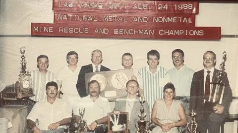 A photo showing the 1988 Homestake Gold Mine winning ERT team