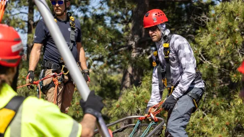 The SURF Emergency Response Team trains on rope rescue 