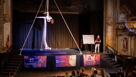 Opera House aerialist